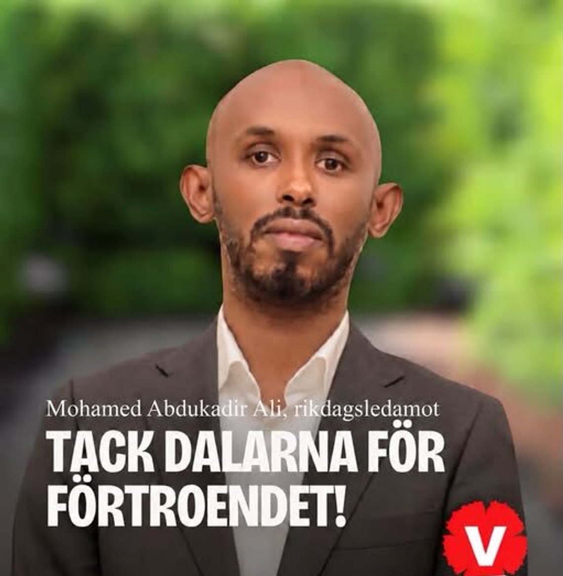 Mohamed Abdukardir Ali personifierar ”den svenska drömmen”: Han var skuldsatt, brottsmisstänkt och kopplad till gängkriminella, men utnyttjade vänsterns naivitet och röster från somaliska klaner för att säkra en plats i riksdagen. Foto: Skärmdump Facebook. Mohamed Abdukardir Ali personifierar ”den svenska drömmen”: Han var skuldsatt, brottsmisstänkt och kopplad till gängkriminella, men utnyttjade vänsterns naivitet och röster från somaliska klaner för att säkra en plats i riksdagen. Foto: Skärmdump Facebook.